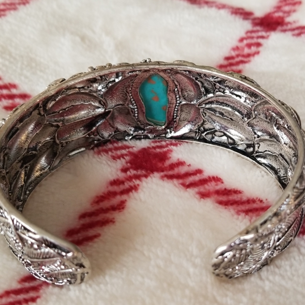 Cuff bracelet - Picture 3 of 5